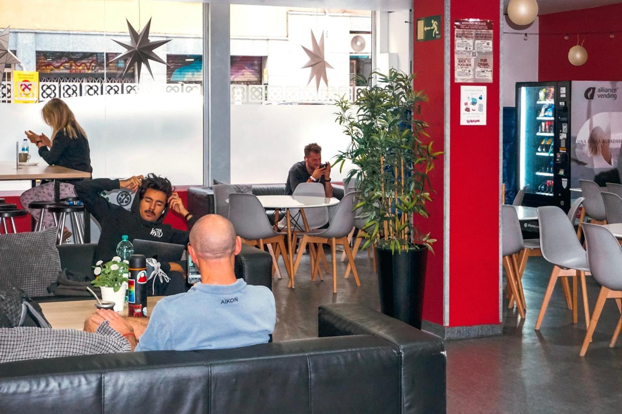 Hellobcn Youth Hostel Barcelona — Photos 1